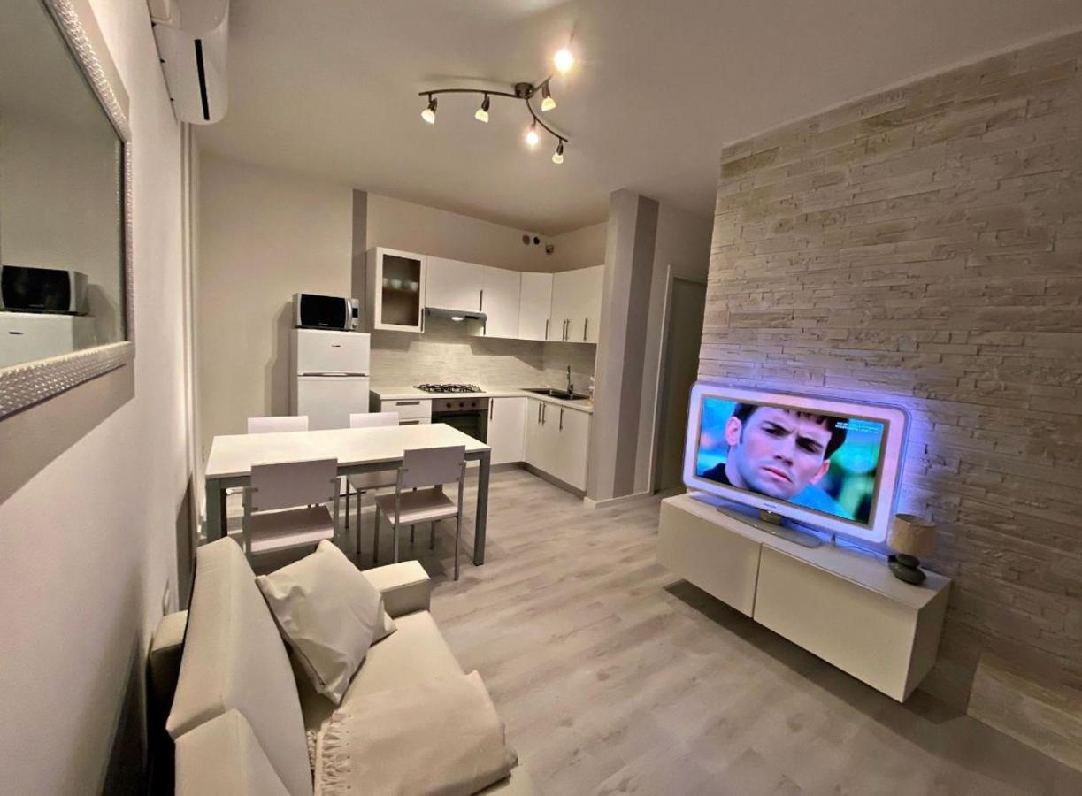 Solmare Apartments - Private Parking - Pool Rosapineta Εξωτερικό φωτογραφία